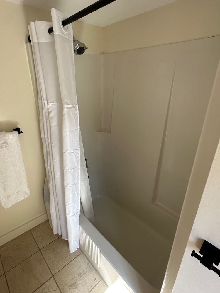 Inn at Perkins Cove - photo 108