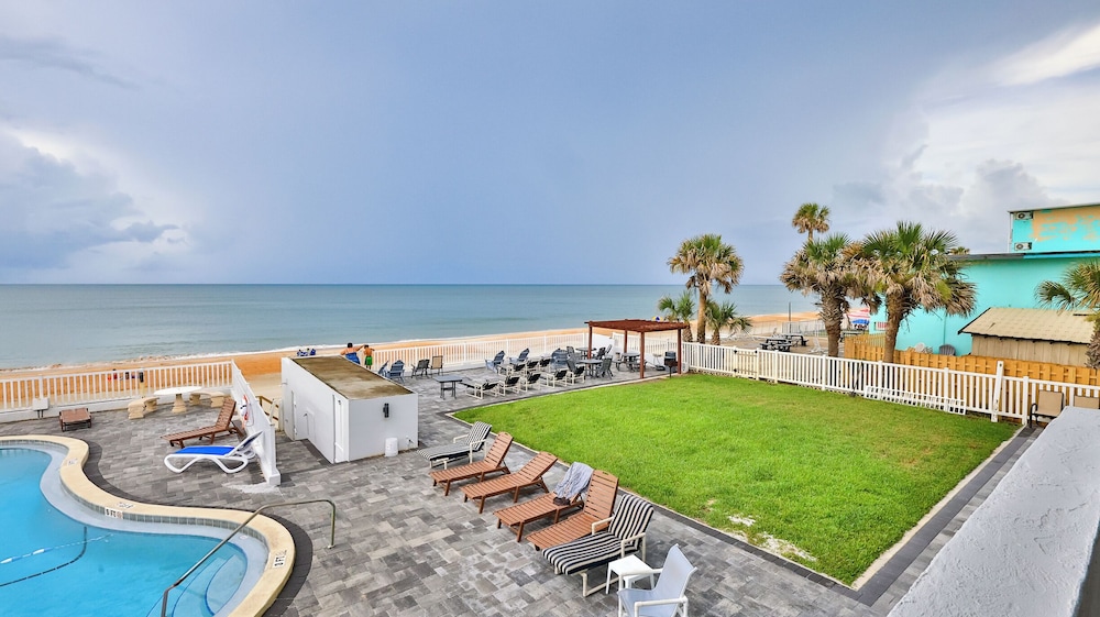 Driftwood Beach Motel - photo 129