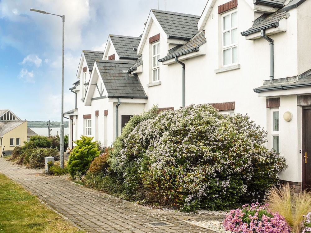 Beach View — 4-Star Luxury Hotel in None, Republic of Ireland