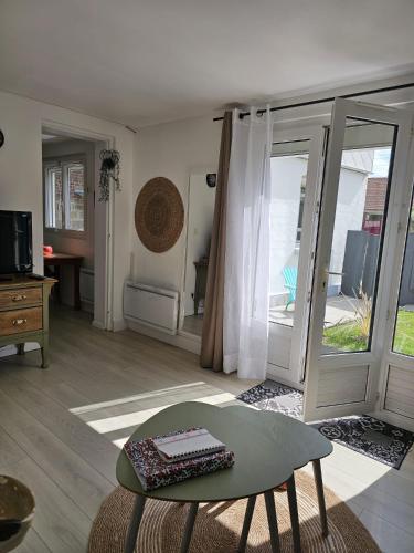 Nid de Verdure a 15 Minutes Centre Et Plage in Le Havre, France