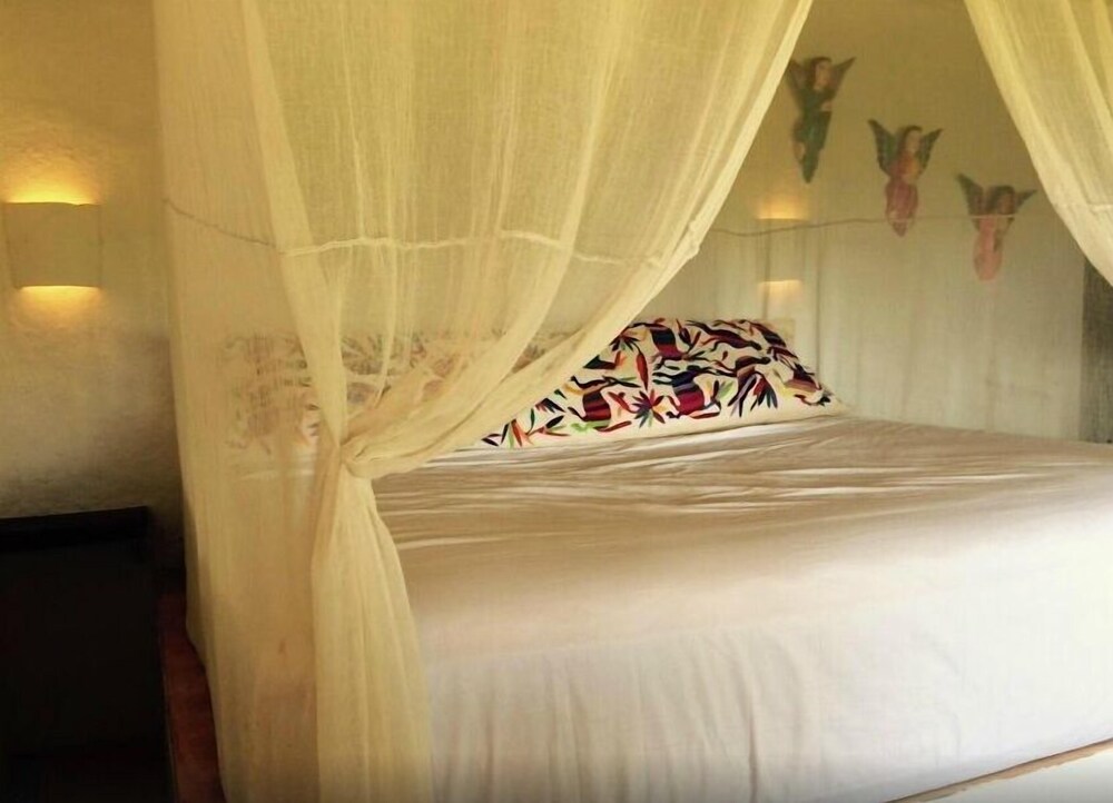 Las Almas Petit Hotel in Santa Maria Tonameca, Mexico