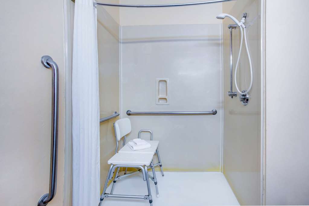 La Quinta Inn & Suites by Wyndham Dallas Mesquite - photo 26