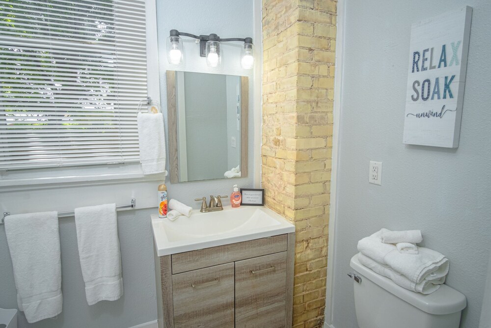Sweet Stay 1br 1ba Near Downtown - photo 8