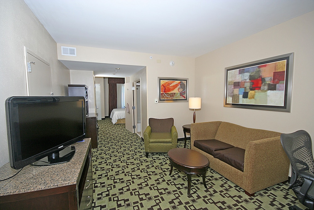 Hilton Garden Inn Birmingham Trussville - photo 17