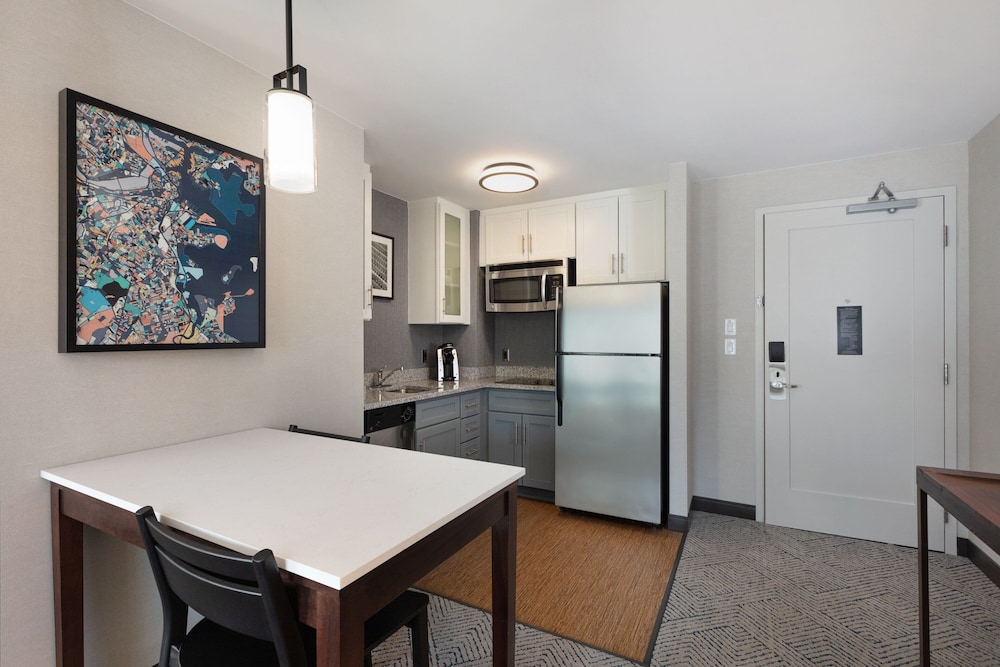 Residence Inn by Marriott Boston Back Bay Fenway - photo 30