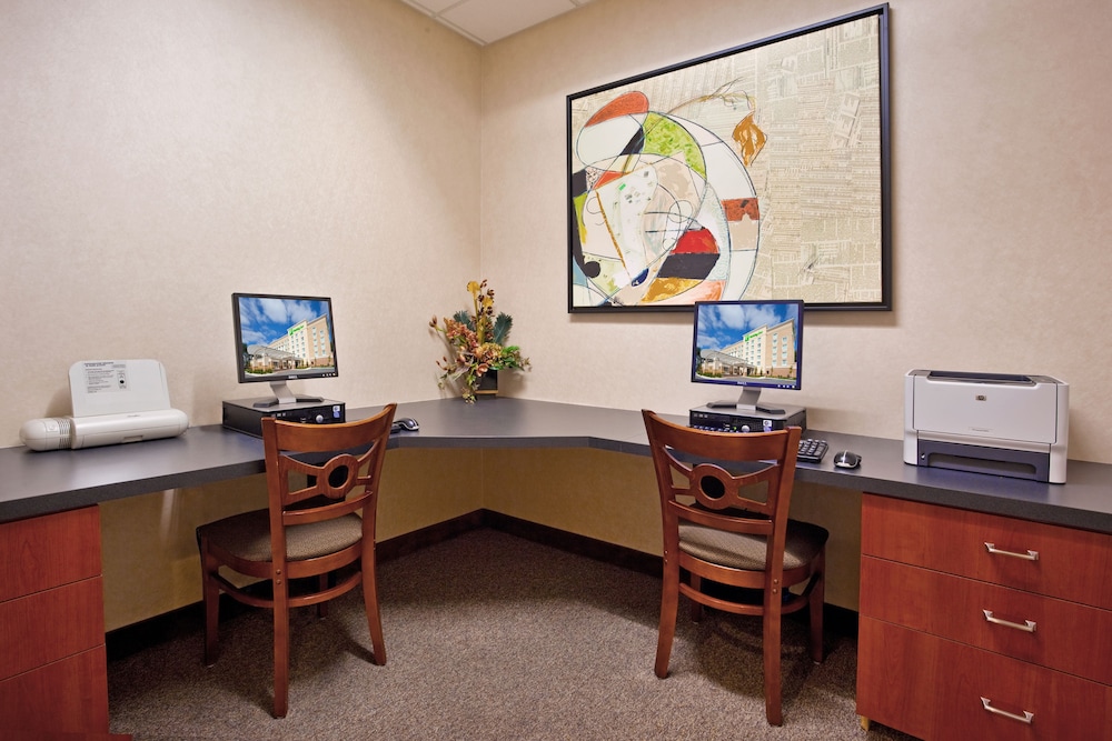 Holiday Inn Purdue Fort Wayne by IHG - photo 17