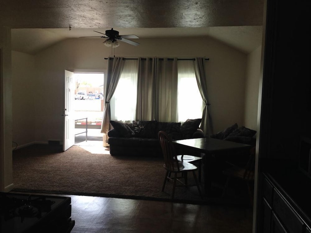 Cattlemen Motel - photo 17