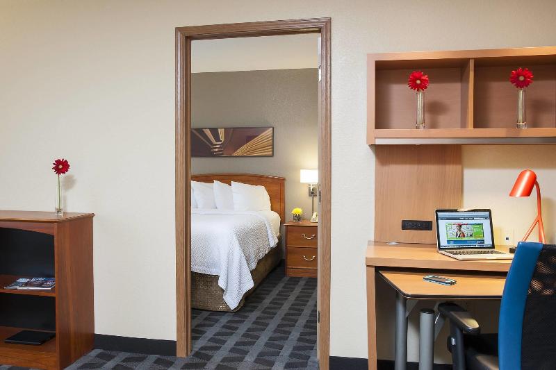TownePlace Suites Indianapolis Keystone - photo 35