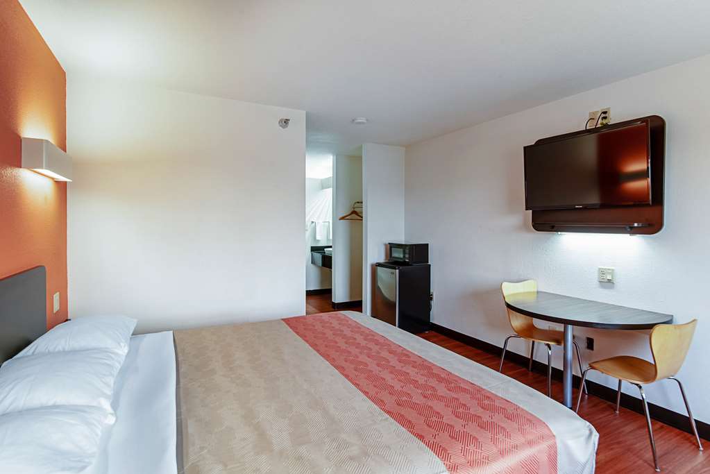 Motel 6 Lebanon IN - photo 13