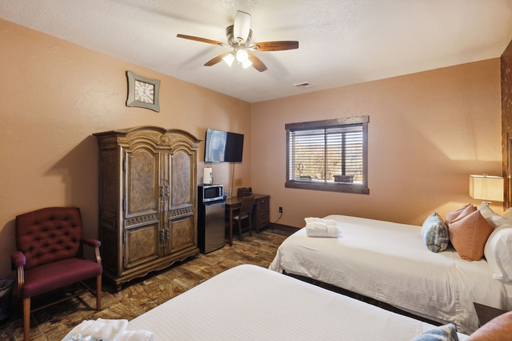 Zion Cliff Lodge - photo 18