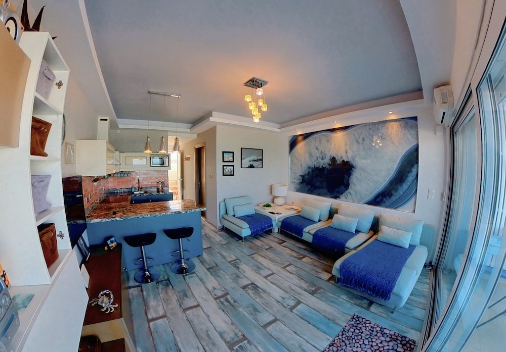 Deluxe Beach Apartment Sleeps 2 & Private Terrace — 4-Star Luxury Hotel in Rodos, Greece