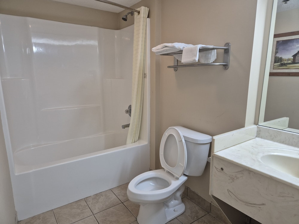 General Bragg Inn & Suites Chickamauga - photo 23