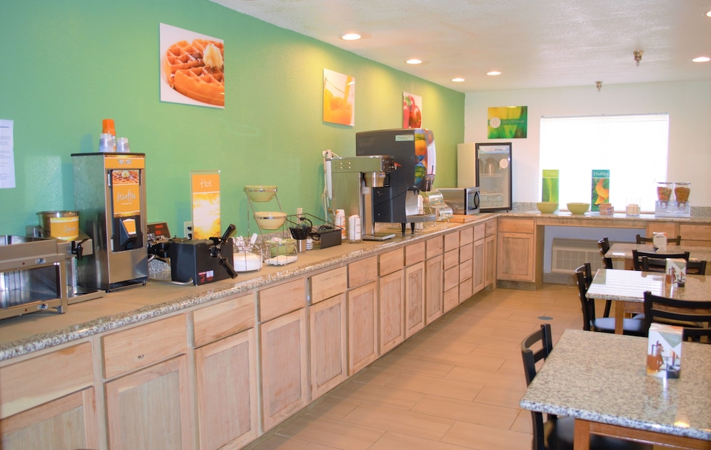 Quality Inn Russell KS - photo 21