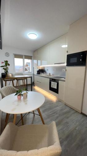 DreamApartment — 4-Star Luxury Hotel in Deva, Romania