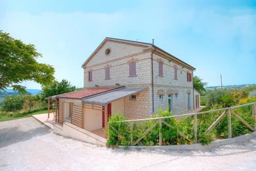 Agriturismo Casa Rossi di Paolo Rossi — 4-Star Luxury Hotel in Numana, Italy