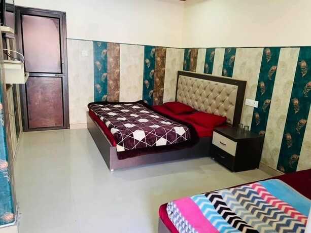 The Palm Resort — Shivpuri