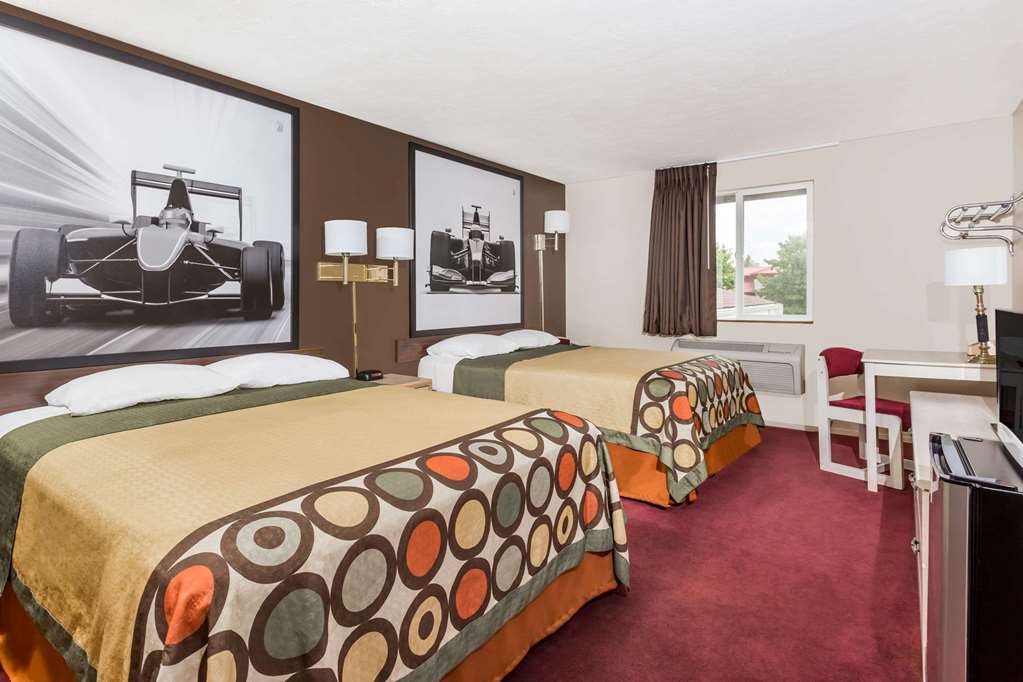 Super 8 by Wyndham Shelton - photo 9