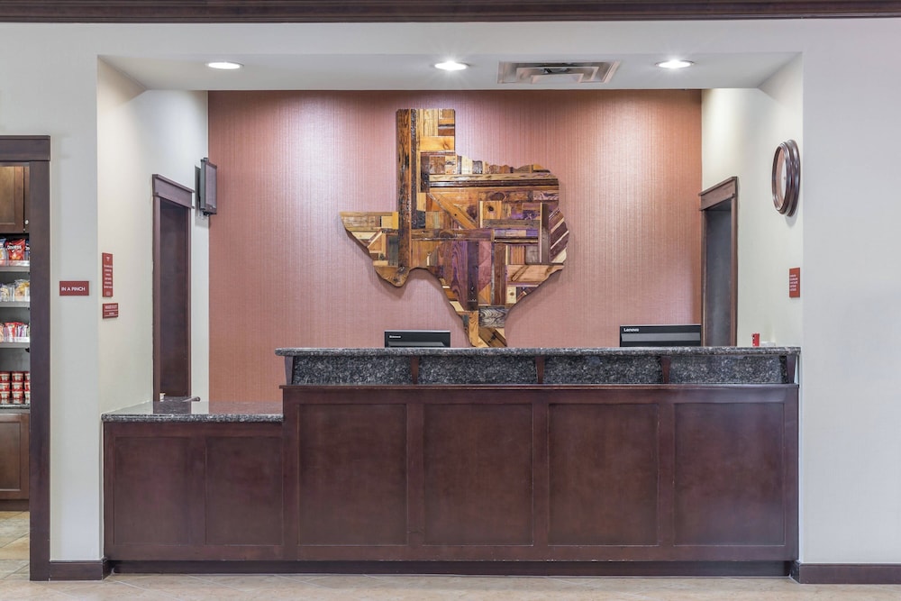 TownePlace Suites by Marriott Fort Worth Downtown - photo 3
