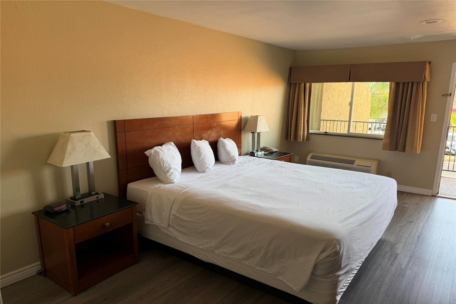 Travelodge by Wyndham Hemet CA - photo 9