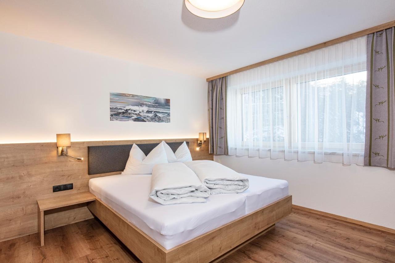Apart Alpenjuwel Solden — 4-Star Luxury Hotel in Soelden, Austria