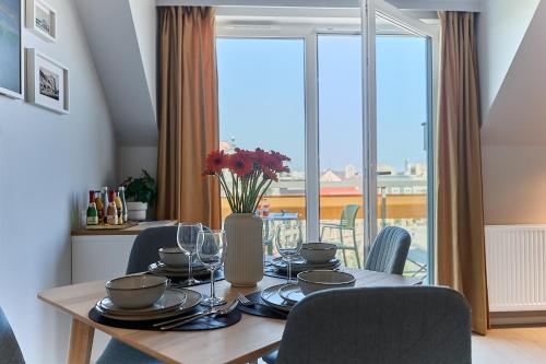 Golden Hour Apartments Słowiański 38 — 4-Star Luxury Hotel in Swinoujscie, Poland