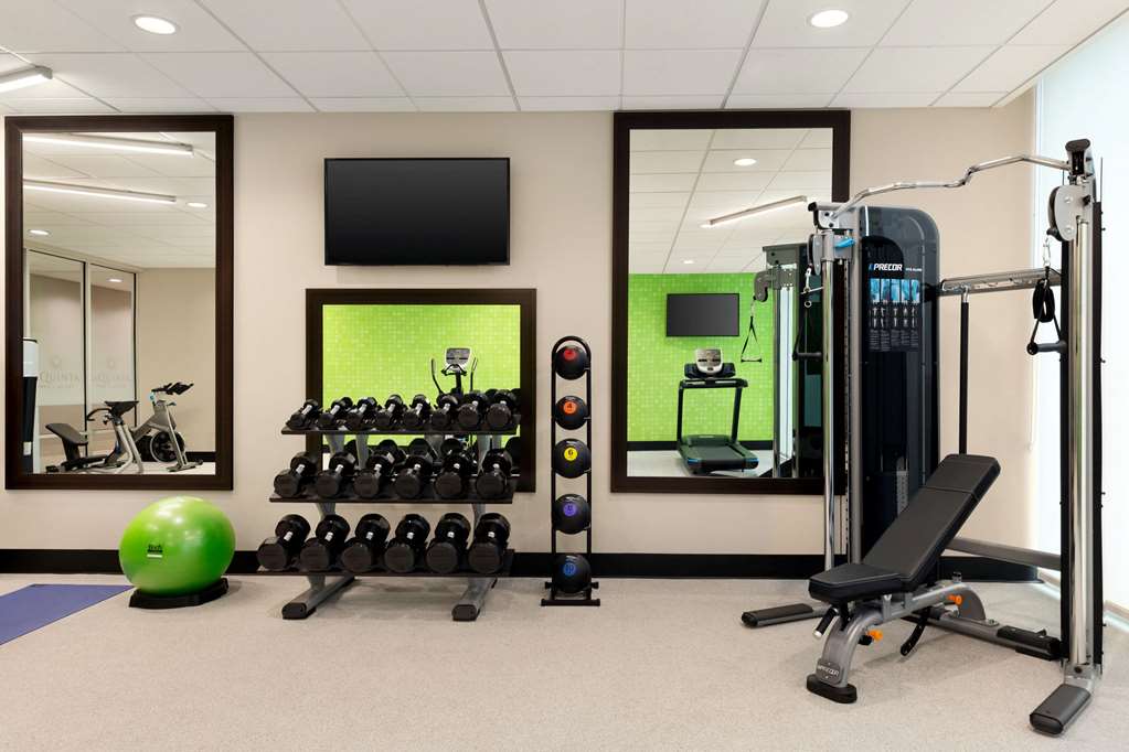 La Quinta Inn & Suites by Wyndham Burlington - photo 9