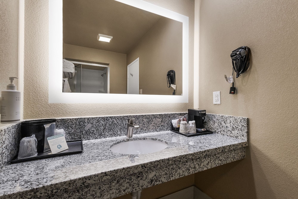 Heritage Inn Yosemite Sonora - photo 32