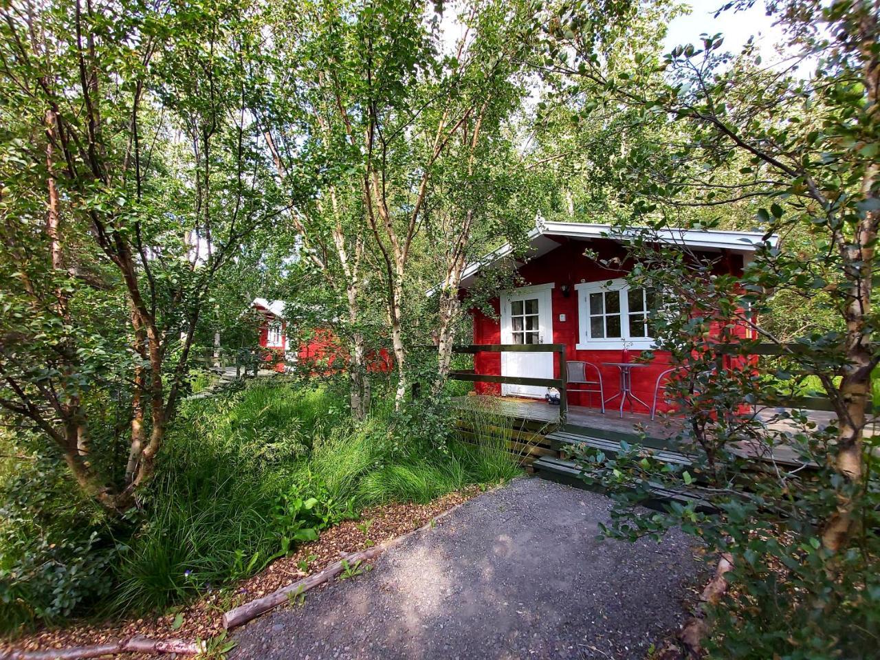 Bakkakot 2 Cozy Cabins in the Woods