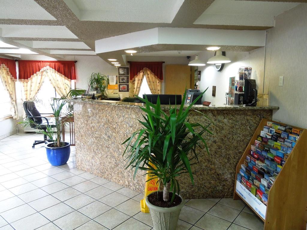 Econo Lodge SeaTac Airport North Seattle - photo 21