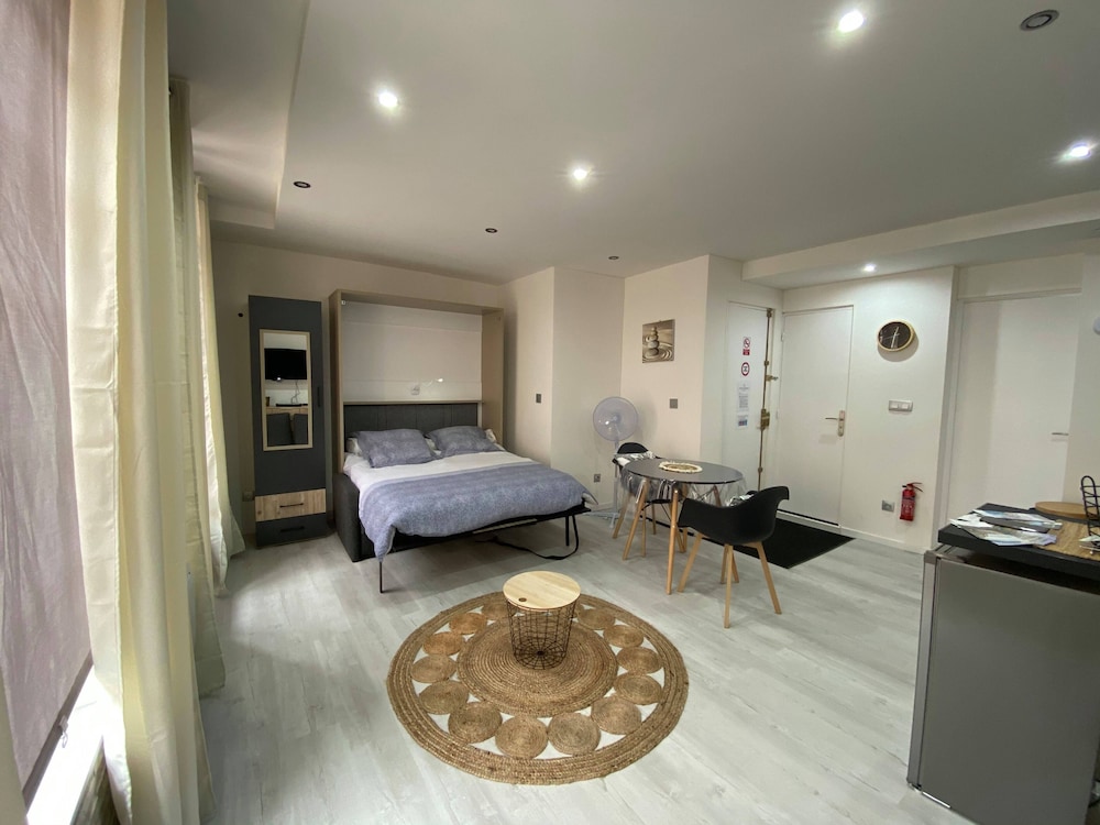 Le Glacier by Holidieppe in Dieppe, France