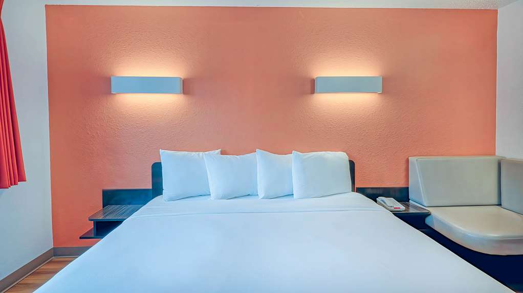 Motel 6 Los Angeles CA Los Angeles LAX - photo 13