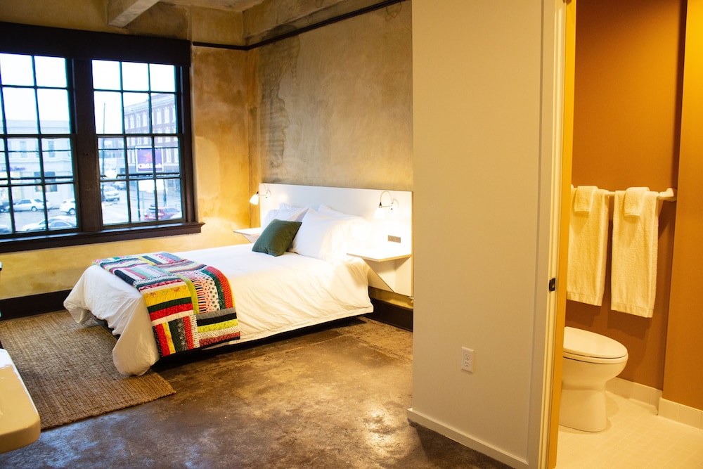 Travelers Hotel - photo 19