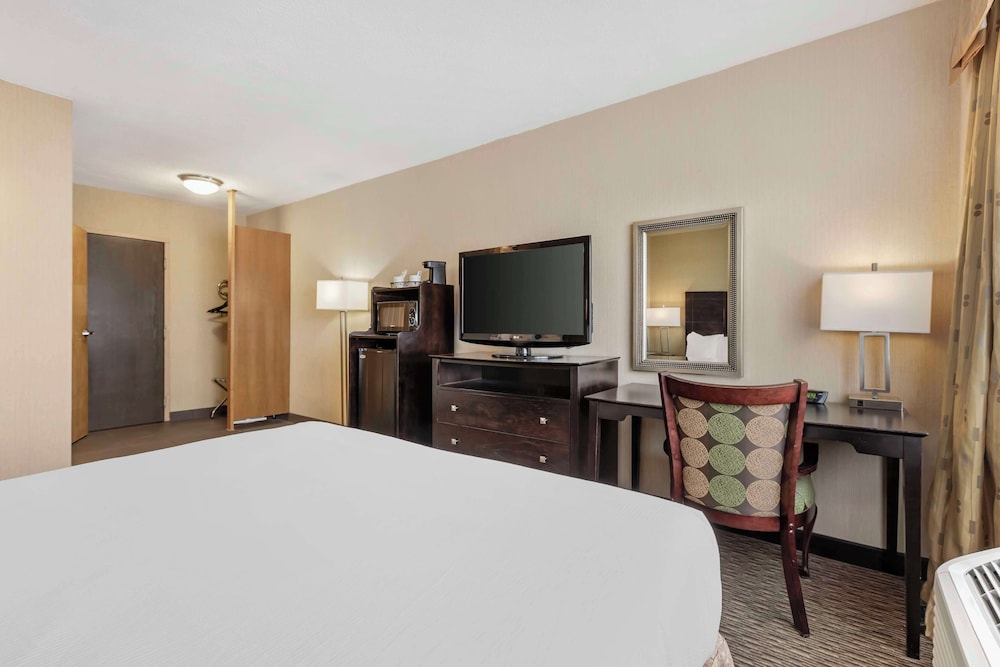 Hotel Watertown - photo 15