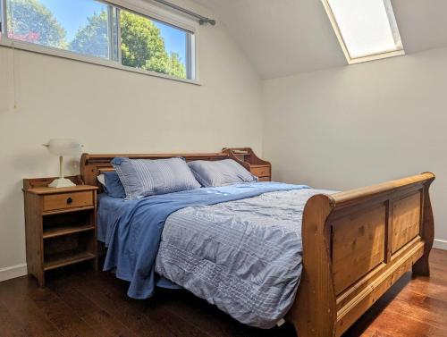 Ocean Park Loft in Surrey, Canada