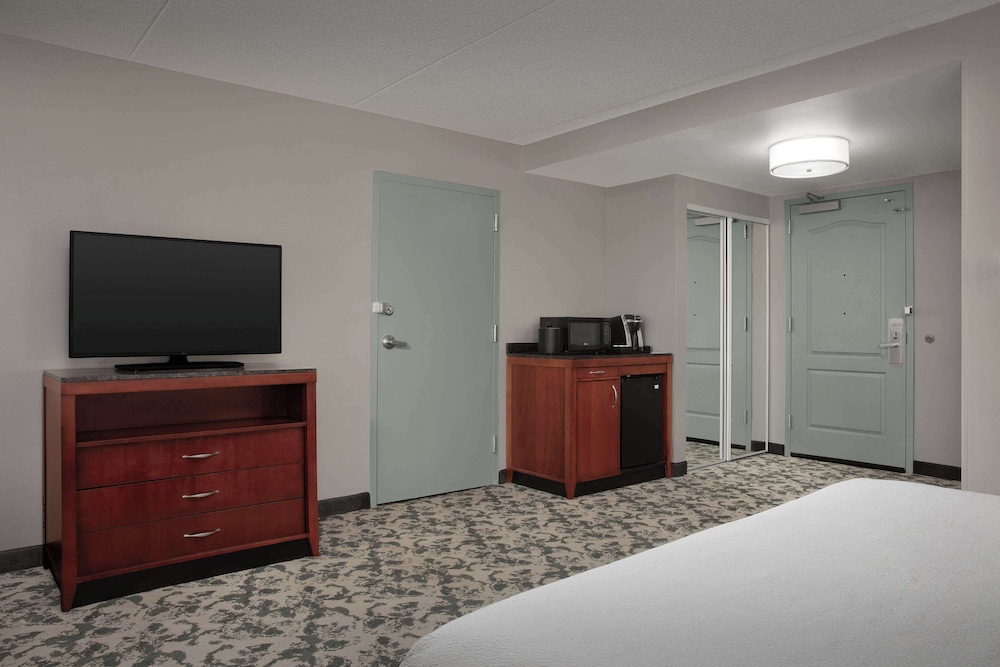 Hilton Garden Inn Columbia Harbison - photo 25