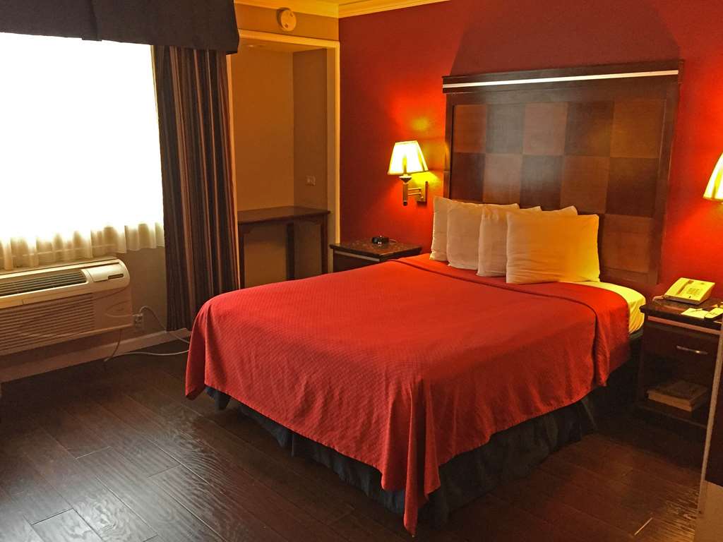 Inn at Bayshore - photo 11