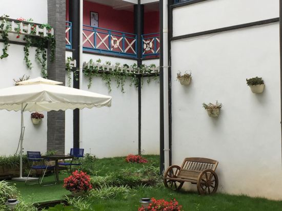 Yuanshangyuan Inn in Linqiong, People's Republic of China