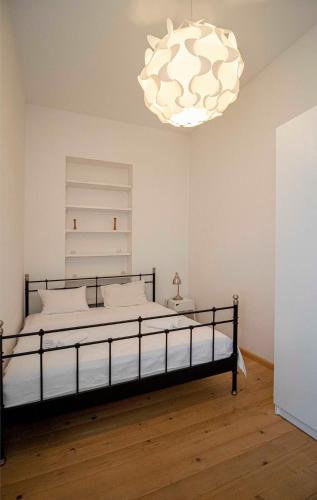 Tranquil 1BR Sololaki Apt By Wehost