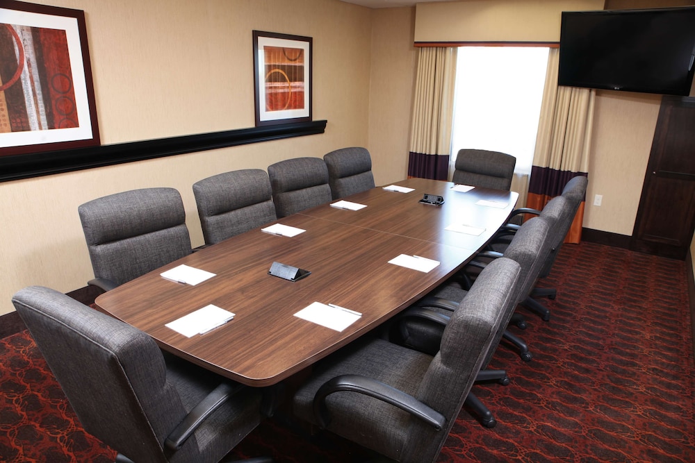 Hampton Inn & Suites by Hilton Fargo Medical Center - photo 26