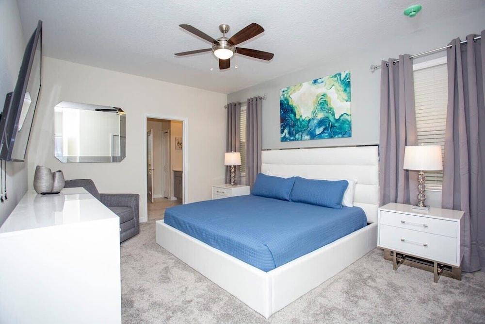 Fantastic Eight Bedrooms SF w Screened Pool at Storey Lake Resort 2887 - photo 11
