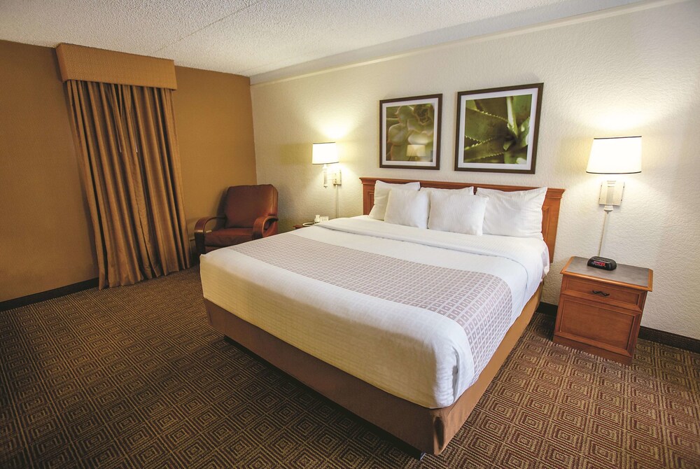 Travelodge by Wyndham Mobile - photo 10