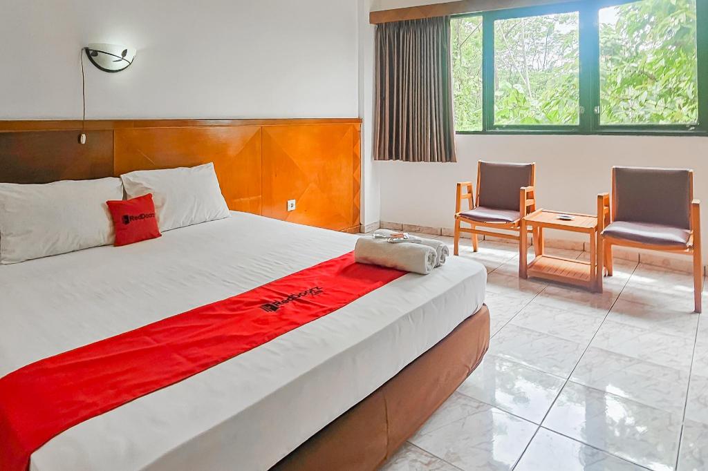 RedDoorz at Hotel Kumala Pelabuhanratu in Sukabumi, Indonesia