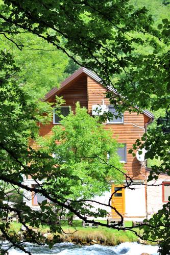 Domacinstvo na kraju svijeta in Sipovo, Bosnia and Herzegovina