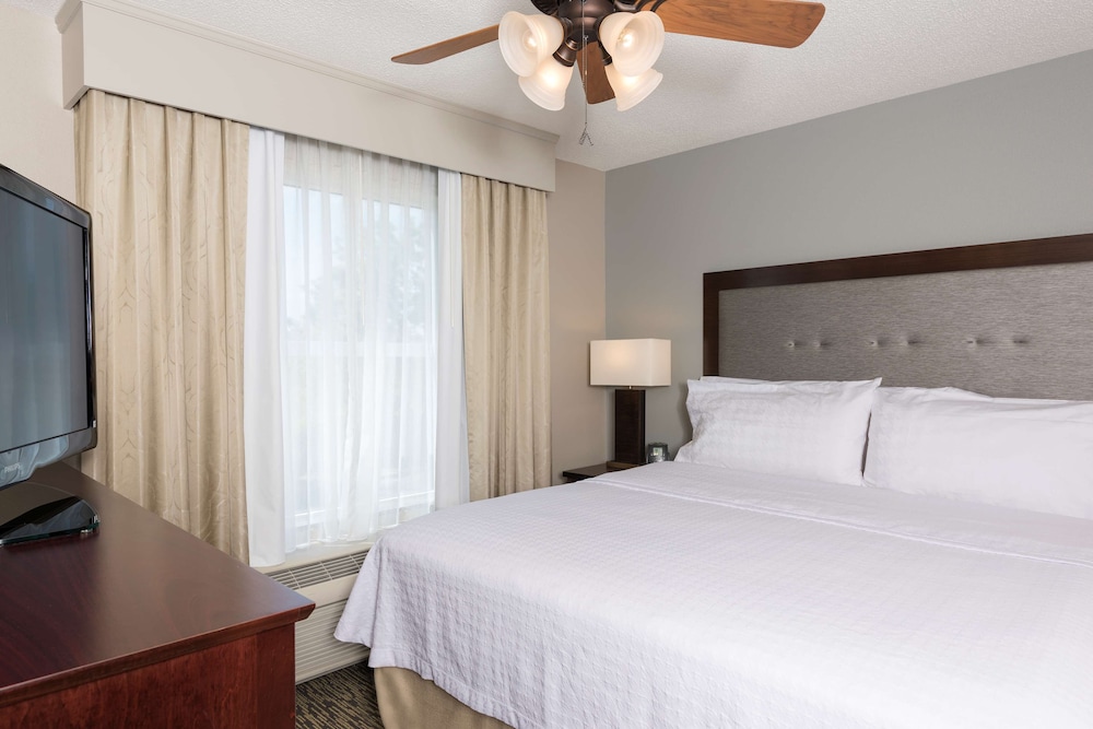 Homewood Suites by Hilton Indianapolis Northwest - photo 10