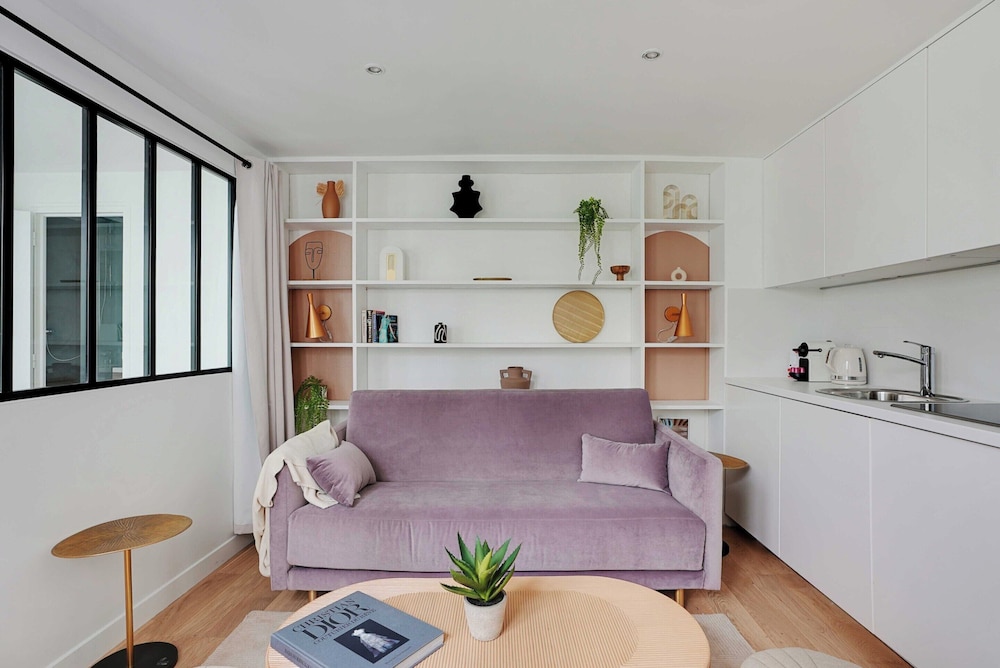 Magnificent Apartment in Les Halles — 4-Star Luxury Hotel in Paris, France