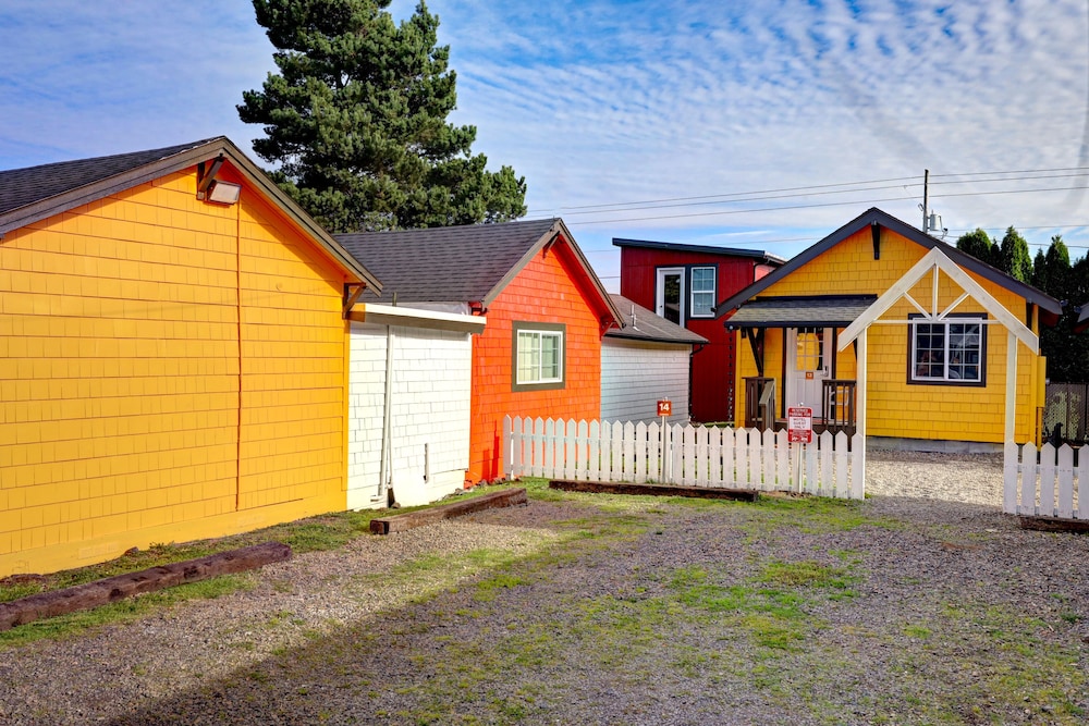 Seaview Motel & Cottages - photo 60