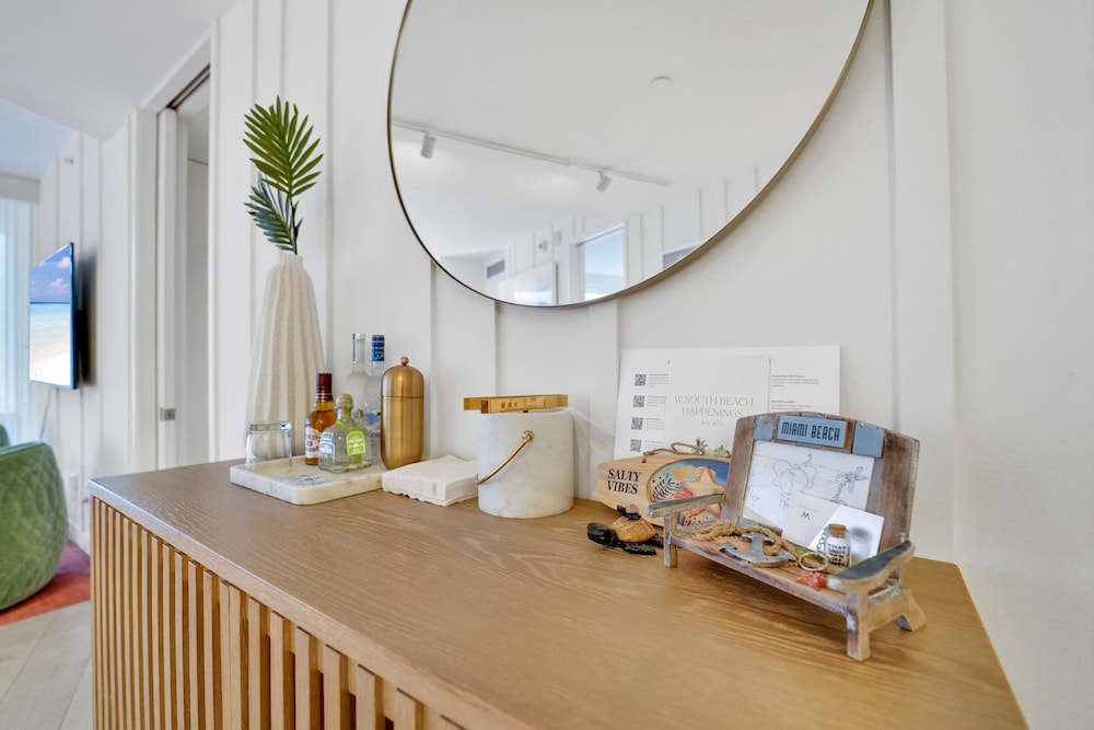 Private Residences at W SoBe by LRMB - photo 10
