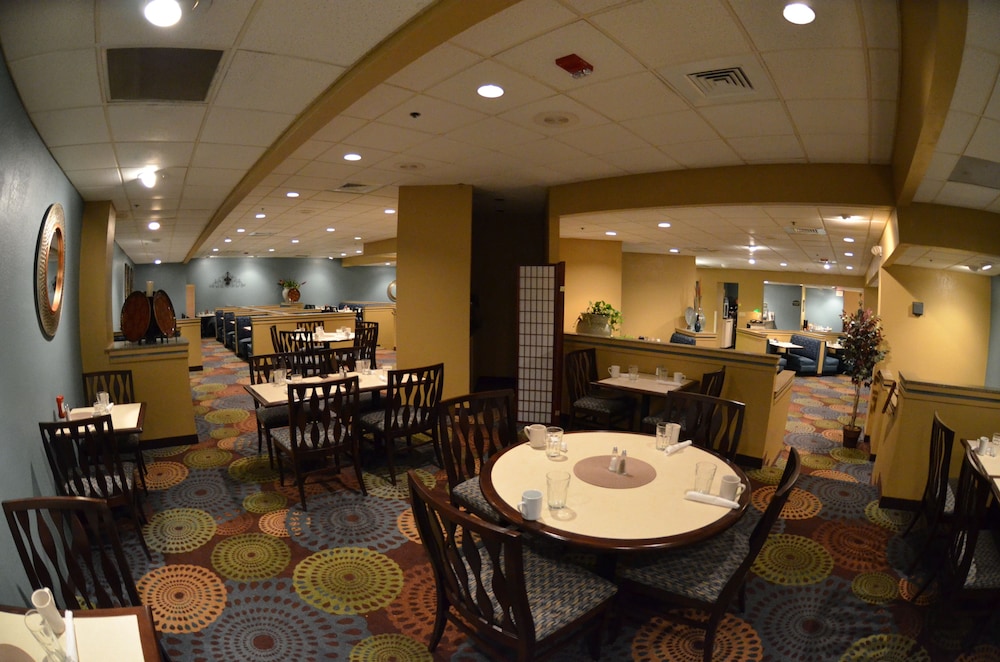 Emerald Beach Hotel - photo 10