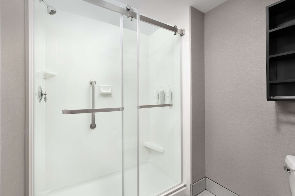 Homewood Suites By Hilton York - photo 32