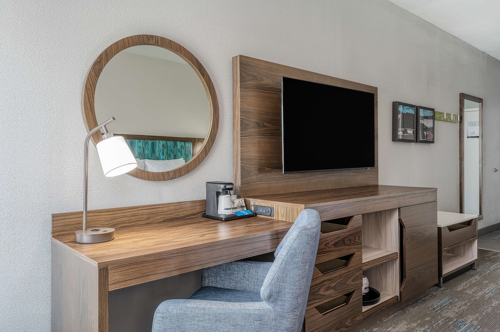 Hampton Inn New Philadelphia - photo 17
